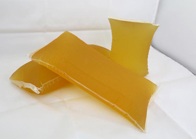 El derretimiento caliente adhesivo basado de goma pega la capa 25gsm para las etiquetas engomadas de papel 1
